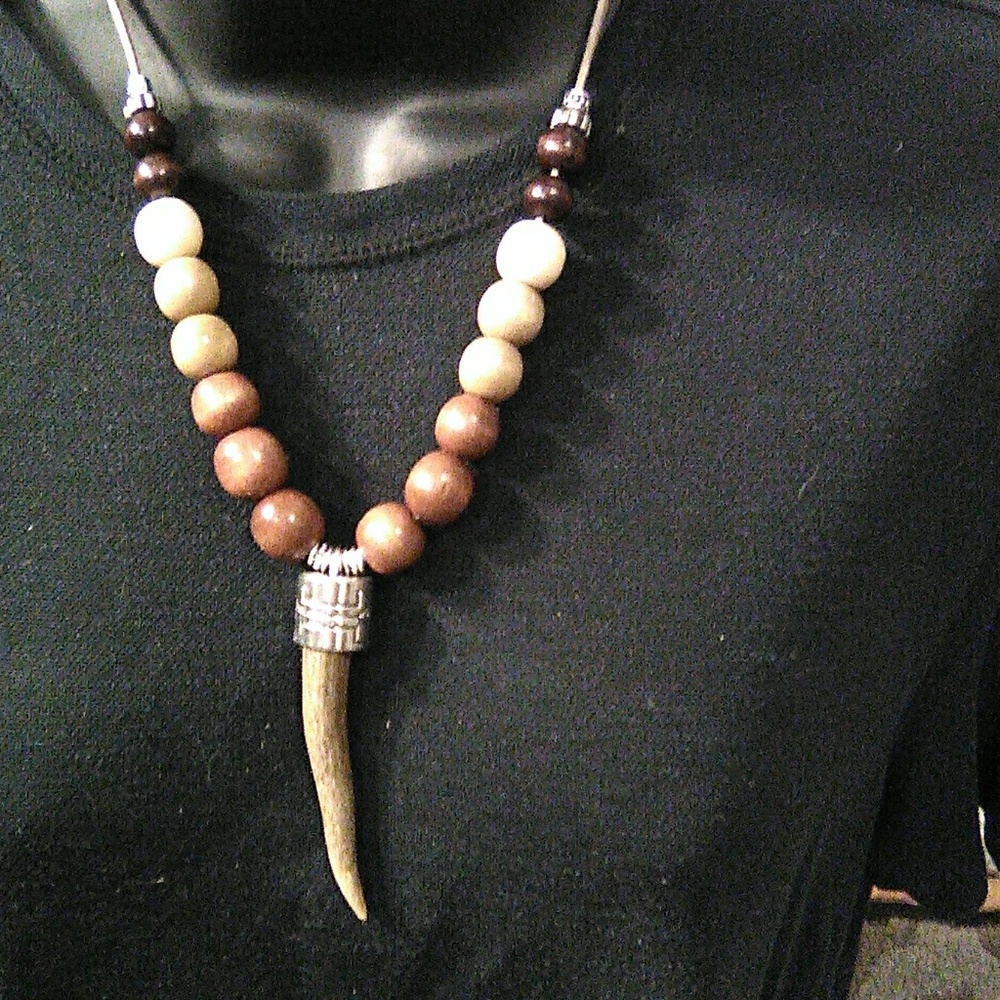 New authentic deer antler necklace